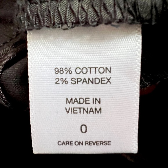 NWT* NY&Co Straight Leg Crop Pants - Picture 3 of 5